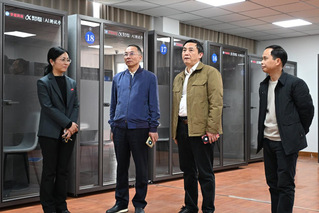 校党委常委、副校长杨波深入文法...